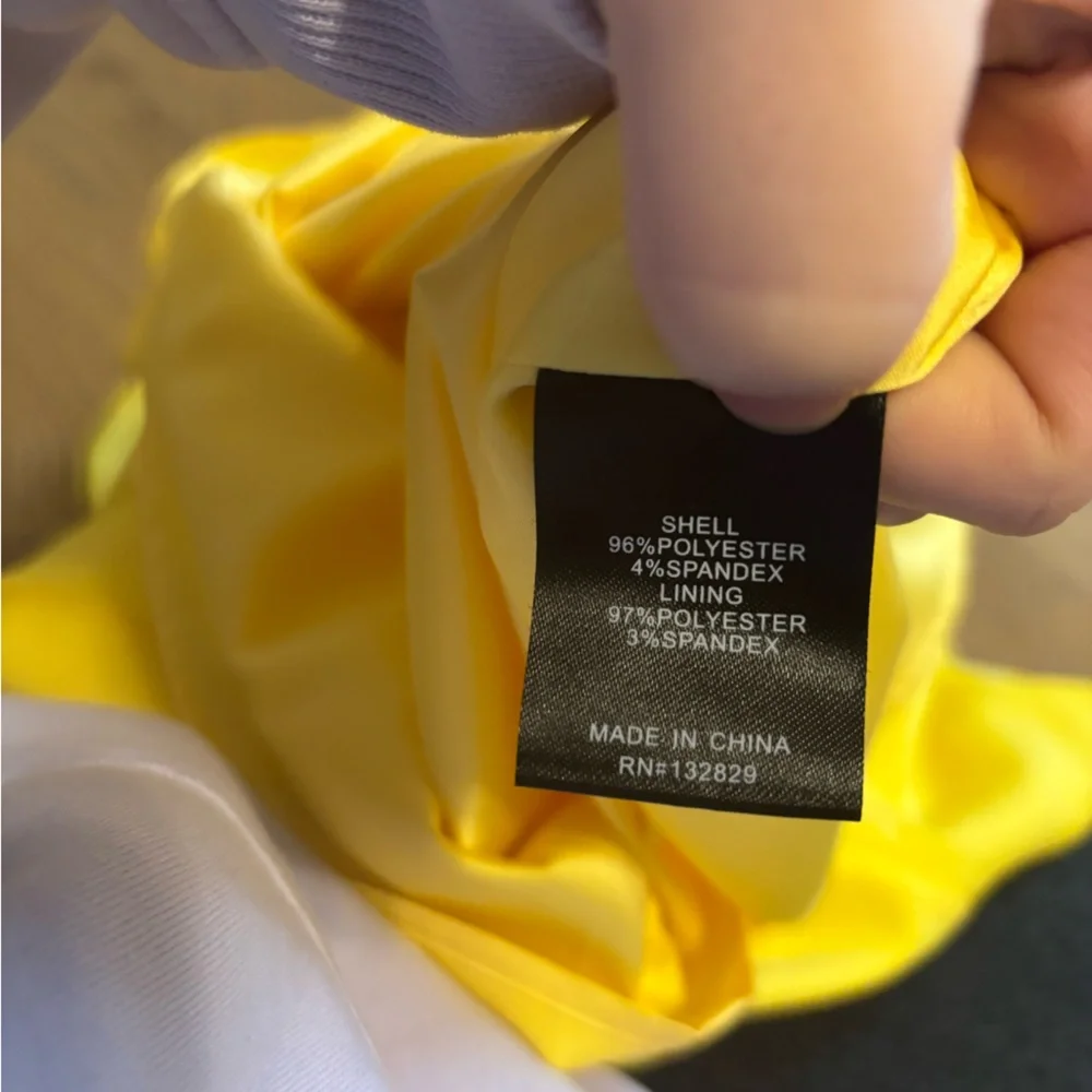 Lovers + Friends Ruffle Mini Dress yellow with sewn in cups - Picture 4 of 8